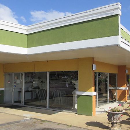 Econo Lodge Inn&Suites Milan Exterior foto