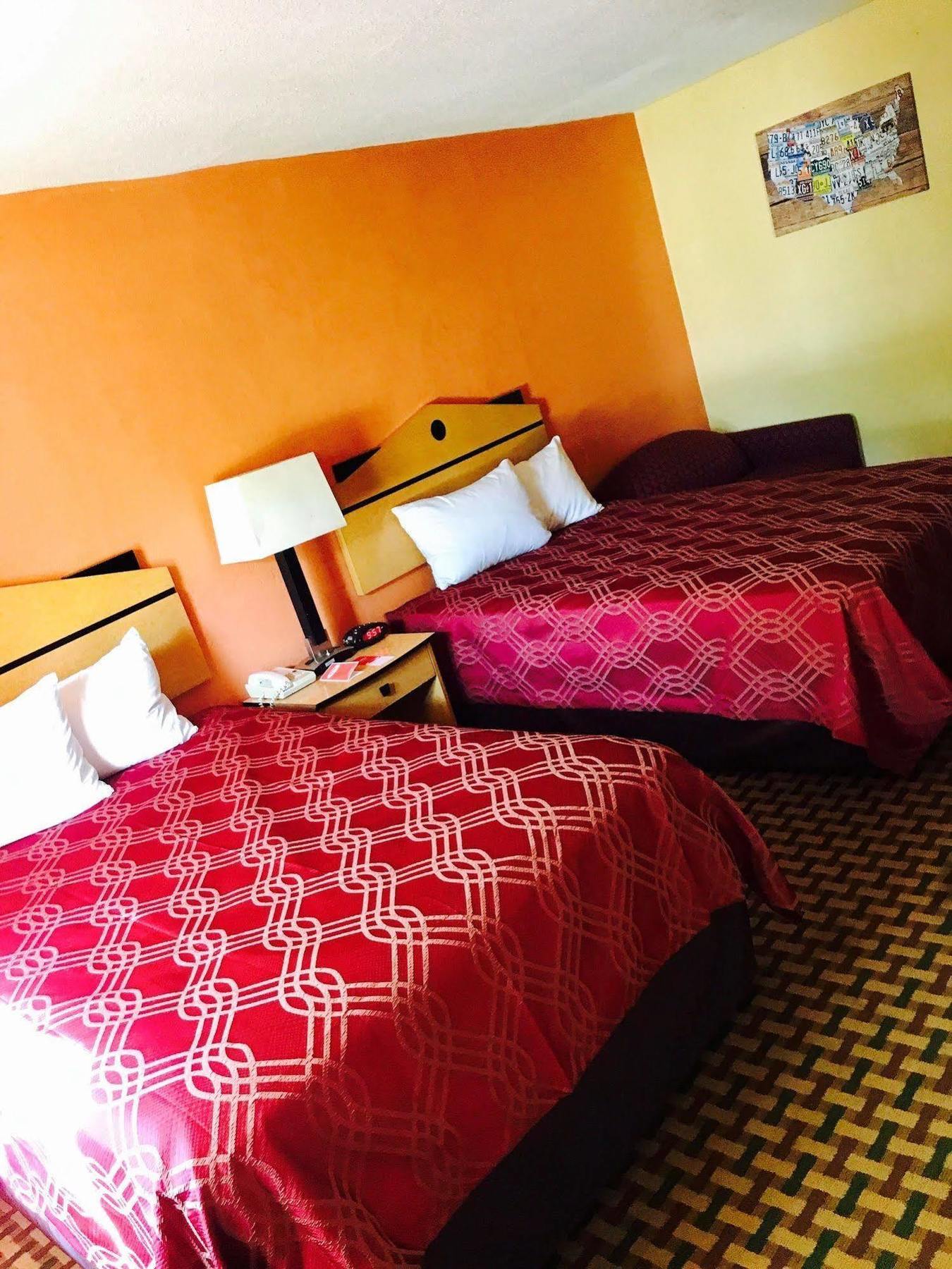 Econo Lodge Inn&Suites Milan Exterior foto